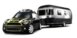 Mini con caravana.jpg