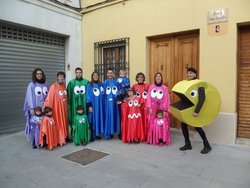 disfraz-grupal-de-pacman-y-comecocos-178854_w650.jpg