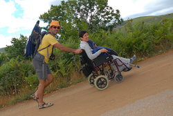 (2008-08-18) N228R Las Médulas. Kokolo como vehículo tractor.jpg