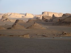 Sand_castles_-_Dasht-e_Lut_desert_-_Kerman.JPG