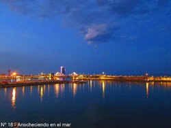 anocheciendo en el mar.jpg