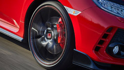 honda-civic-type-r-2017-llantas.332165.jpg