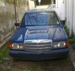 820px-Mercedes_E180.jpg