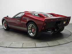 FORD GT40 2.jpg