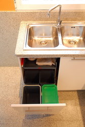 (2009-11-09) Cubos de reciclaje P042R.jpg