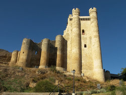 Castillo-Valencia_de_Don_Juan-Castillo_de_Coyanza1.jpg