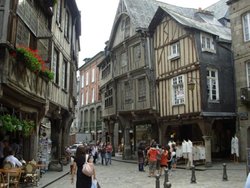 dinan3.jpg