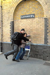 (2009-01-03) N148R King's Cross Station. Anden 9 y tres cuartos.jpg