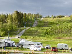 2019-06-01d Skelleftea Camping con pista de ski.JPG