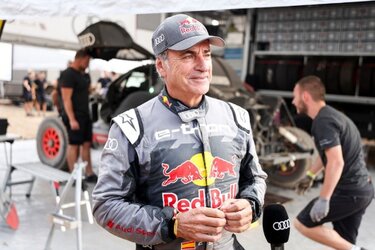 Carlos-Sainz-Audi-Dakar9.jpg