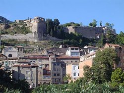 Casas i castell.jpg