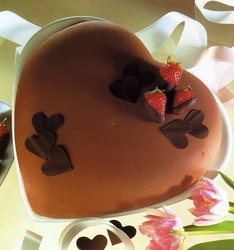 Tarta de san valentin de fresa y chocolate 4.jpg