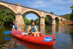 (2010-08-17) Excursión en canoa por el Vézère N028R.jpg