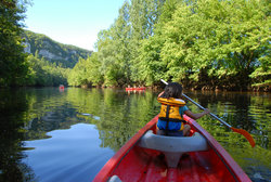 (2010-08-17) Excursión en canoa por el Vézère N032R.jpg