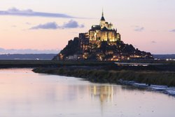 Mont Saint Michel noche.jpg