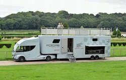 futuria-sportsspa-caravan_5_521.jpg