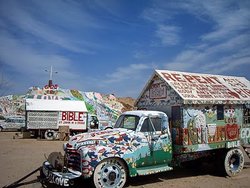 salvation_mountain_2.jpg