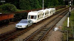 Top_Gear_coche_tren_03.jpg