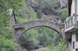 Puente Romanico de Tabascan-2.jpg