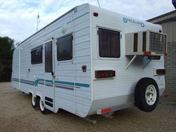 1309206909_221115262_1-Pictures-of--SPACELAND-23ft-1997-CARAVAN.jpg