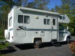 1310920338_229268908_1-Pictures-of--2002-Adventurer-Slumber-One-Motorhome.jpg