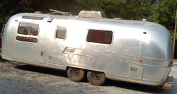 airstream_shell_70s_mod_27_footer_e.jpg