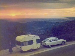 Citroen GS con caravana.jpg