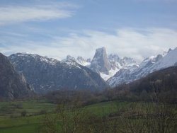 Naranjo de Bulnes.jpg