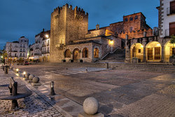 caceres_plaza_mayor.jpg