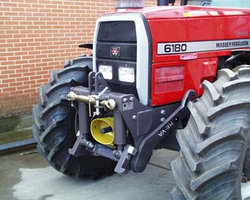 massey-ferguson-6180-front-linkage-and-pto_jpg.jpg