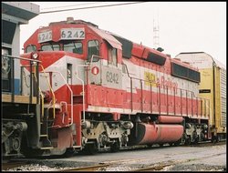 HLCX 6242 (SD40-2).jpg