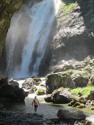 salto de agua en ordesa.jpg