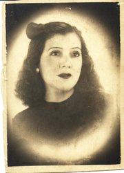 Mamá Carmen joven.jpg